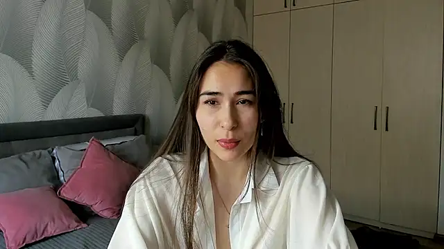 Snapshot of Bambiii_bby chatting on May 26, 2026, 5:47 am Bambiii bby online show from May 26, 2026, 5:47 am