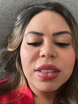 lariic online show from February 21, 2026, 8:32 pm