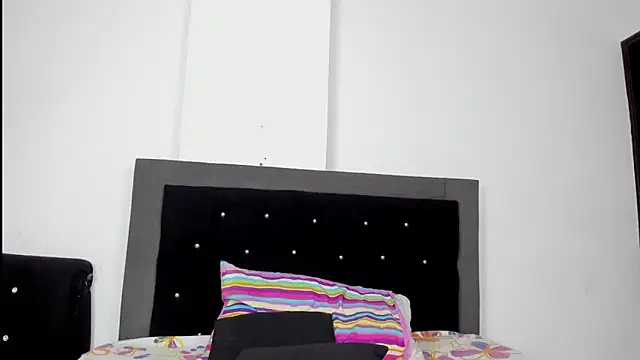 skaysanchez1 online show from January 15, 2025, 5:58 pm