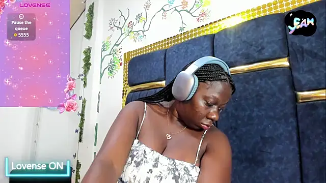 Snapshot of skaysanchez1 chatting on October 26, 2025, 12:33 pm skaysanchez1 online show from October 26, 2025, 12:33 pm