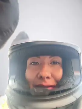 Snapshot of im_lorein chatting on February 5, 2025, 12:06 pm im lorein online show from February 5, 2025, 12:06 pm