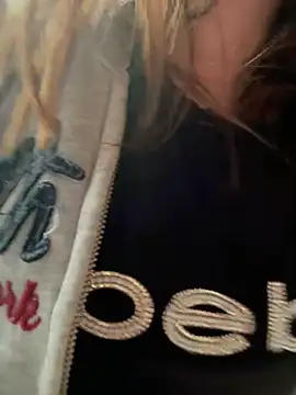 Snapshot of im_lorein chatting on February 11, 2025, 2:02 pm im lorein online show from February 11, 2025, 2:02 pm