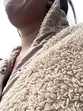 Snapshot of im_lorein chatting on February 24, 2025, 2:15 pm im lorein online show from February 24, 2025, 2:15 pm