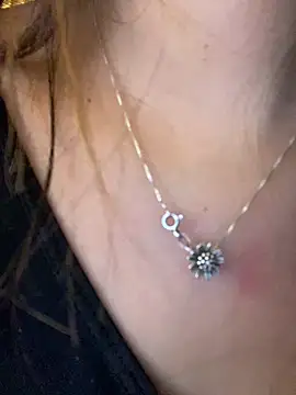 Snapshot of im_lorein chatting on March 1, 2025, 4:22 pm im lorein online show from March 1, 2025, 4:22 pm