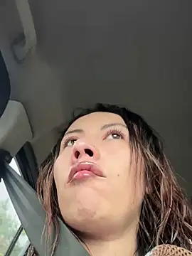 Snapshot of im_lorein chatting on March 6, 2025, 11:47 am im lorein online show from March 6, 2025, 11:47 am