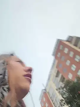 Snapshot of im_lorein chatting on March 7, 2025, 11:40 am im lorein online show from March 7, 2025, 11:40 am