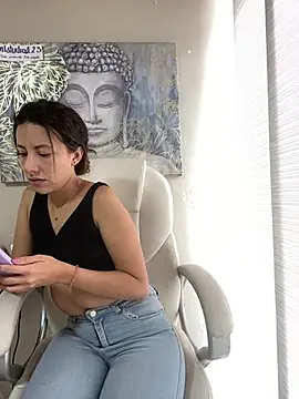 Snapshot of im_lorein chatting on March 11, 2025, 4:29 pm im lorein online show from March 11, 2025, 4:29 pm