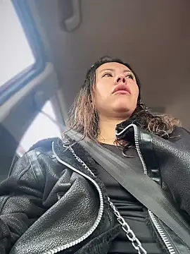 Snapshot of im_lorein chatting on March 15, 2025, 4:10 pm im lorein online show from March 15, 2025, 4:10 pm