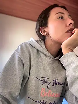 Snapshot of im_lorein chatting on October 21, 2025, 2:07 pm im lorein online show from October 21, 2025, 2:07 pm