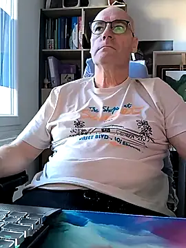bogland33 online show from February 4, 2025, 3:15 pm