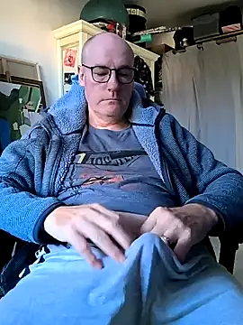 bogland33 online show from February 5, 2025, 2:37 pm