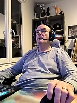 bogland33 online show from February 13, 2025, 12:24 am