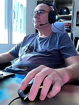 bogland33 online show from February 16, 2025, 2:10 pm
