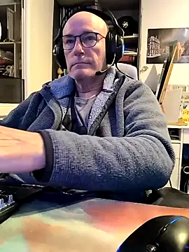 bogland33 online show from February 19, 2025, 7:59 pm
