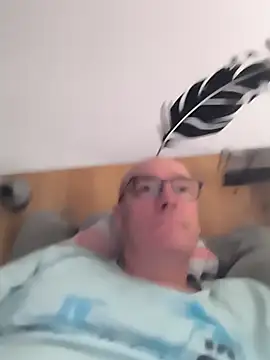 bogland33 online show from September 14, 2025, 2:16 pm