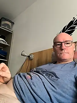 bogland33 online show from October 5, 2025, 11:08 am