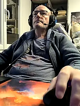 bogland33 online show from November 1, 2025, 6:10 pm