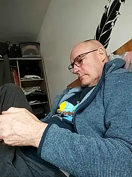 bogland33 online show from February 28, 2026, 11:11 am