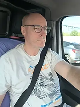 Snapshot of bogland33 chatting on July 9, 2026, 4:33 pm bogland33 online show from July 9, 2026, 4:33 pm