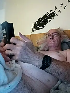 Snapshot of bogland33 chatting on July 27, 2026, 7:43 pm bogland33 online show from July 27, 2026, 7:43 pm