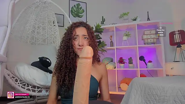 miss catalinaa online show from January 15, 2025, 2:46 pm
