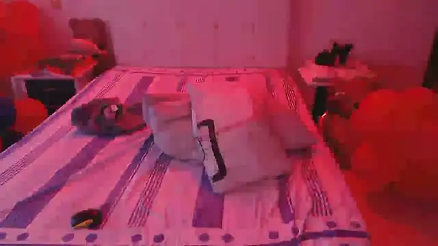 SashaBrianna99 online show from February 18, 2025, 2:59 pm