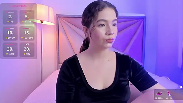 KarenPautt online show from September 30, 2025, 10:26 pm