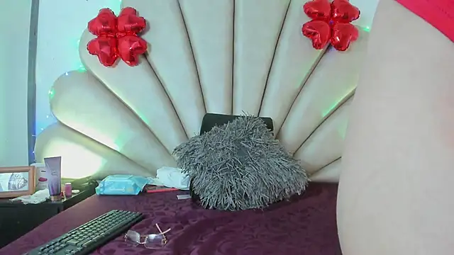 Anna  Spencer online show from February 15, 2025, 8:44 am