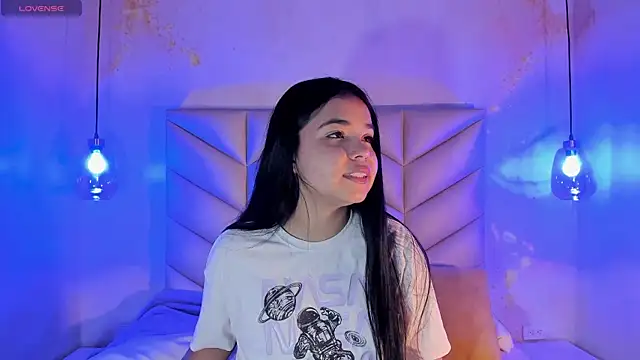 AuroraFiore online show from February 20, 2025, 11:32 pm