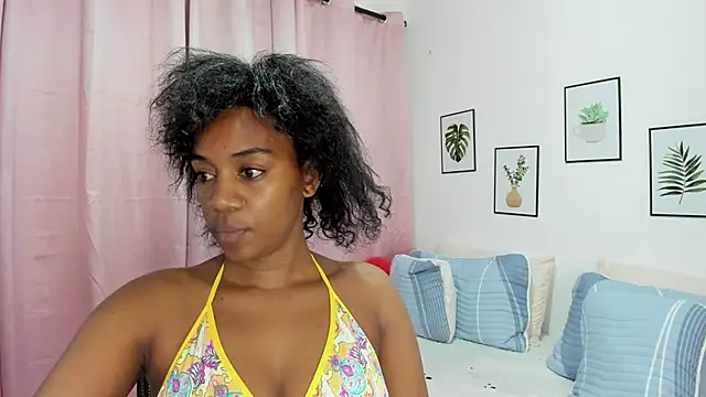aisha w10 online show from February 21, 2025, 1:22 pm