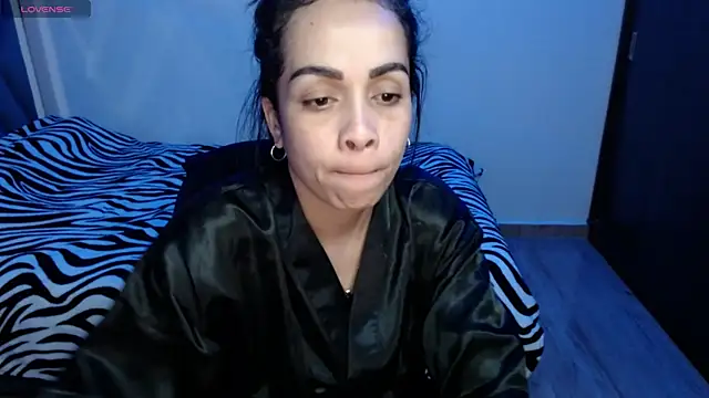 Snapshot of Amber_Lovely chatting on October 4, 2025, 12:19 am Amber Lovely online show from October 4, 2025, 12:19 am