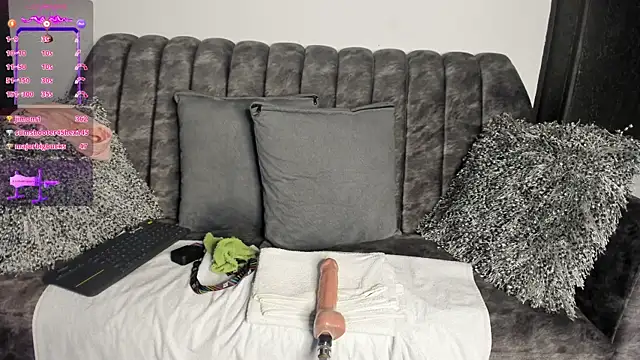 Snapshot of kinky_polar chatting on December 11, 2024, 5:00 am kinky polar online show from December 11, 2024, 5:00 am
