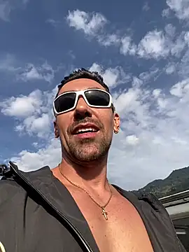 dantedesirexx online show from February 10, 2026, 9:52 pm