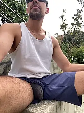 dantedesirexx online show from May 19, 2026, 6:36 pm