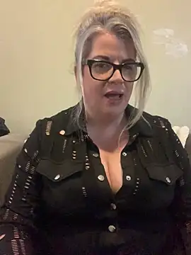 curvy-Ruby-Uk online show from December 28, 2024, 2:32 pm