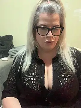 curvy-Ruby-Uk online show from January 7, 2025, 3:33 pm