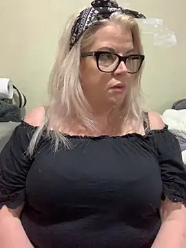 curvy-Ruby-Uk online show from January 21, 2025, 2:26 pm