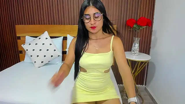 Snapshot of evelin_leroy chatting on December 5, 2024, 3:17 pm evelin leroy online show from December 5, 2024, 3:17 pm