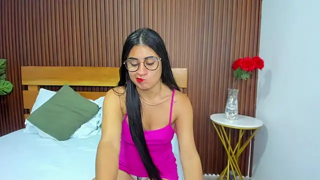 Snapshot of evelin_leroy chatting on December 23, 2024, 12:08 pm evelin leroy online show from December 23, 2024, 12:08 pm