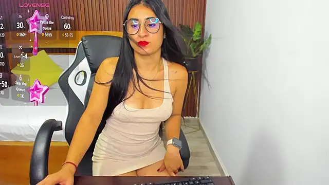 Snapshot of evelin_leroy chatting on January 30, 2025, 12:06 pm evelin leroy online show from January 30, 2025, 12:06 pm