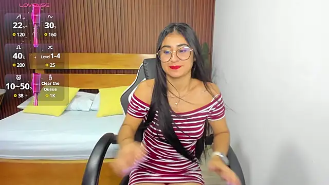 Snapshot of evelin_leroy chatting on February 3, 2025, 12:03 pm evelin leroy online show from February 3, 2025, 12:03 pm