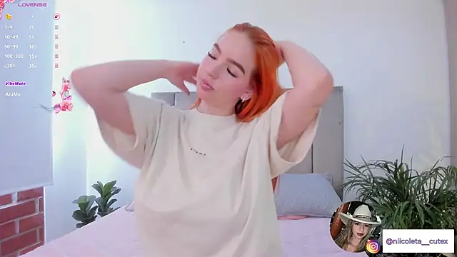 Snapshot of Niicoleta chatting on October 22, 2025, 7:13 pm Niicoleta online show from October 22, 2025, 7:13 pm