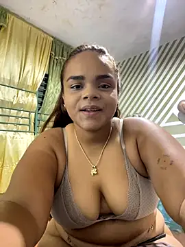 Evabigass online show from October 13, 2025, 9:26 pm