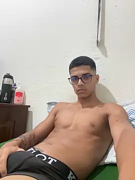 Snapshot of Naka300 chatting on February 4, 2025, 2:28 am Naka300 online show from February 4, 2025, 2:28 am