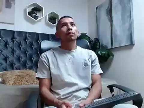 richar voller online show from September 30, 2025, 11:26 am