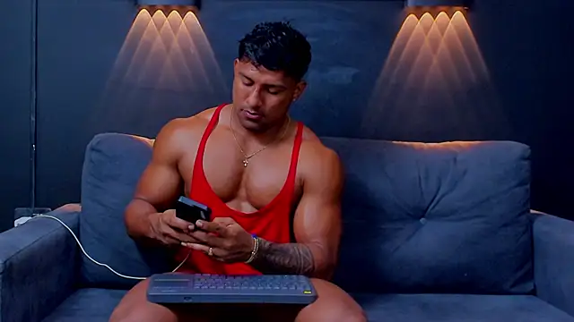 CallumMuscle online show from March 13, 2025, 3:39 pm