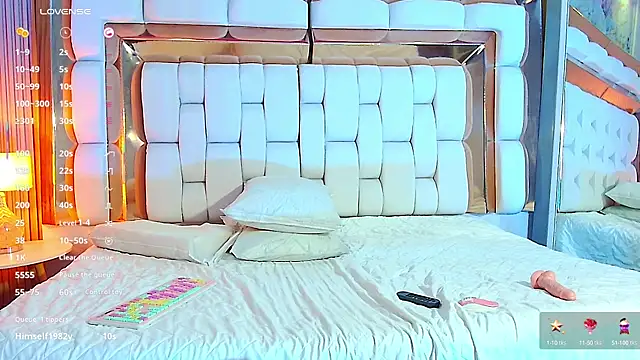 Snapshot of Littlebuffgirl chatting on February 18, 2025, 5:53 am Littlebuffgirl online show from February 18, 2025, 5:53 am