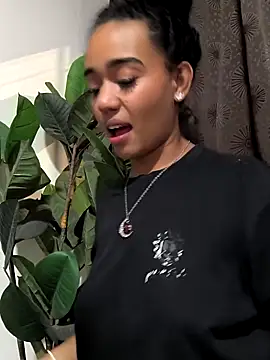 Snapshot of evafoxs chatting on September 18, 2025, 1:18 am evafoxs online show from September 18, 2025, 1:18 am