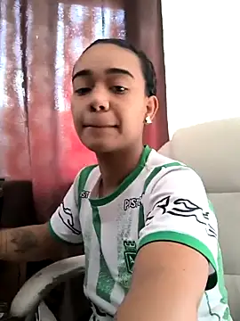 Snapshot of evafoxs chatting on October 26, 2025, 4:13 pm evafoxs online show from October 26, 2025, 4:13 pm