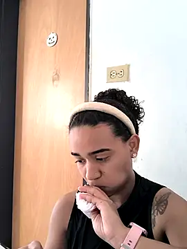 Snapshot of evafoxs chatting on October 29, 2025, 4:31 pm evafoxs online show from October 29, 2025, 4:31 pm